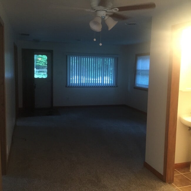 Photo - Nice 2 bedroom ranch with lake access