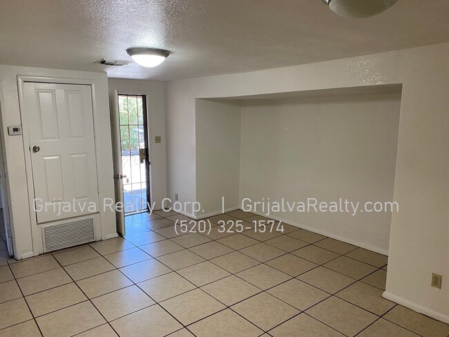 Photo - 2442 S Edmondson Ave Unit 2442