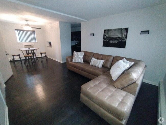 Building Photo - 17270 Bentler St Unit 41 Rental
