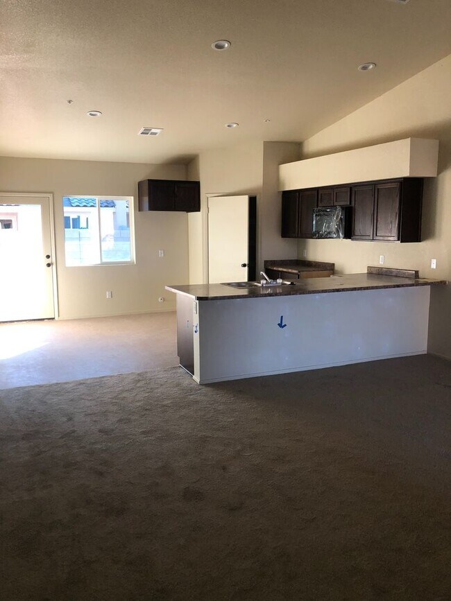 DESERT SKY TOWNHOMES - DESERT SKY TOWNHOMES