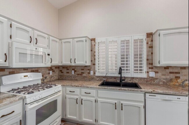 Photo - 15089 W Verde Ln