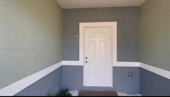 Photo - 1350 Crystal Way