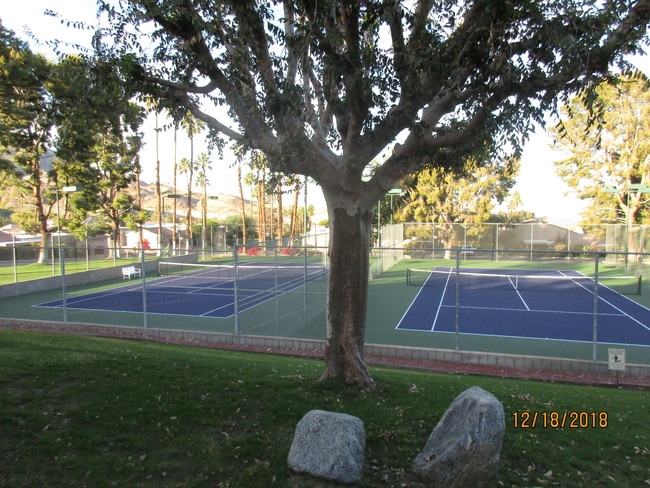 Photo - 48728 Desert Flower Dr Unidad 48728