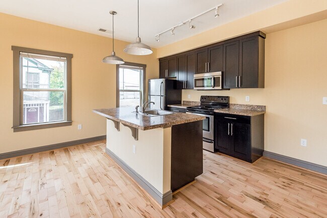 Photo - 1323 McDonough St Unit B
