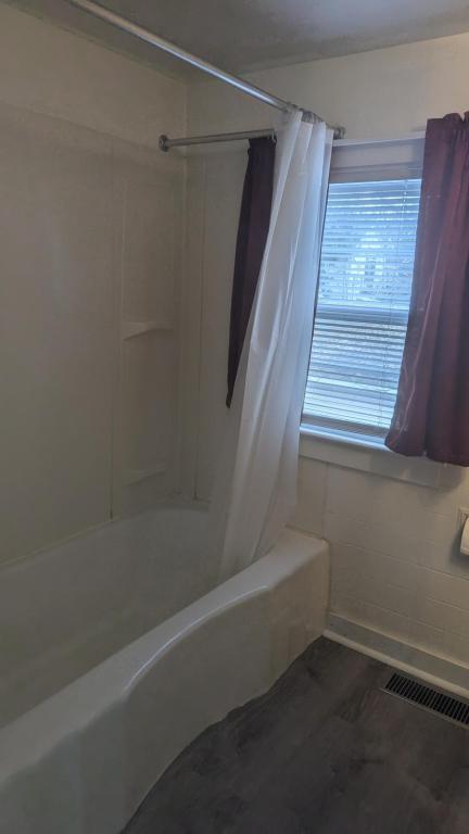 Photo - 404 1/2 S. Pine St.