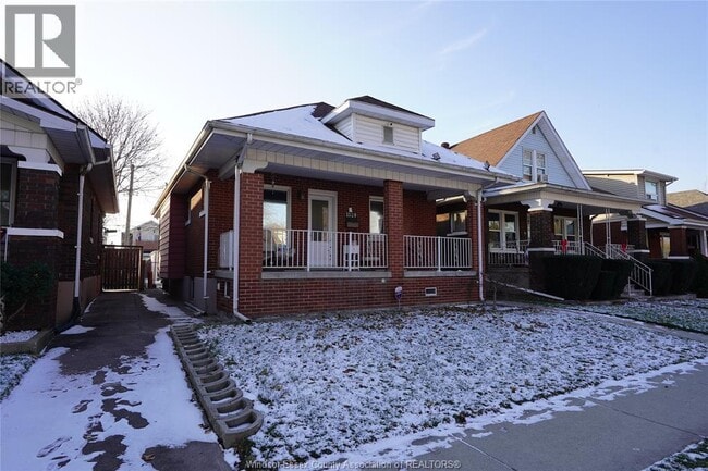Photo - 1529 Elsmere Ave