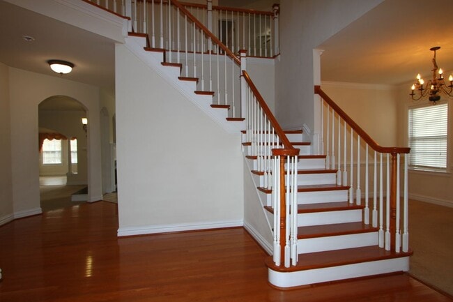 Photo - 101 Corvette Dr