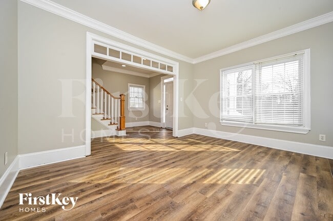 Photo - 171 Doane St SW