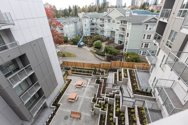 Photo - 13978 Fraser Hwy Unit 409