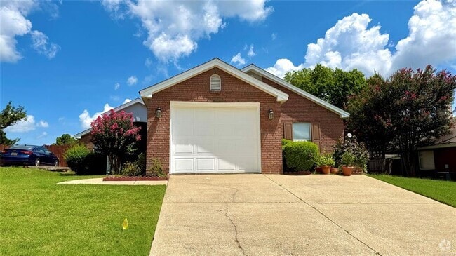 Building Photo - 3024 Ivy Chase Loop Rental