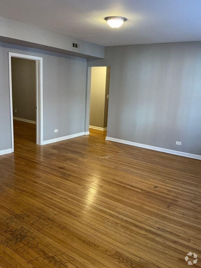 Building Photo - 2 bedroom in Chicago IL 60620 Unit 2B Rental