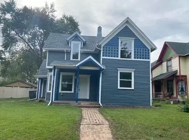 Photo - 617/619 Cushing Unit 619