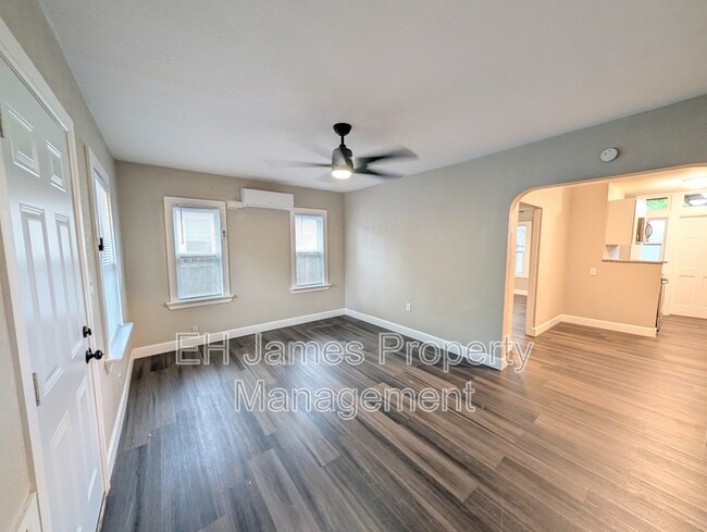 Photo - 2206 E 7th St