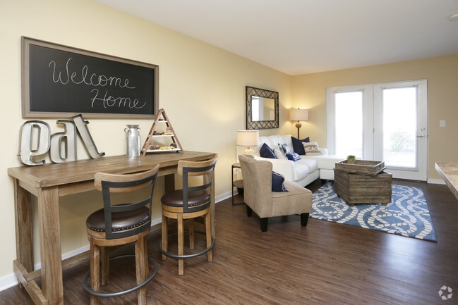 Apartments At Sauk Trail