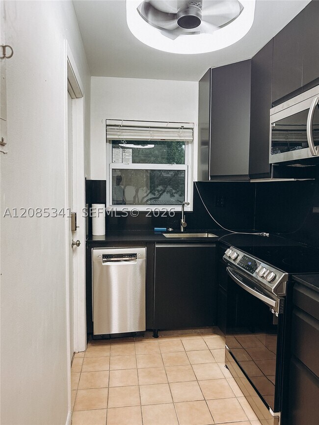 Photo - 1425 Arthur St Unit 204A