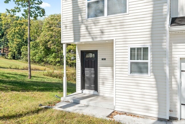 Photo - Pet Friendly Three Bedroom!