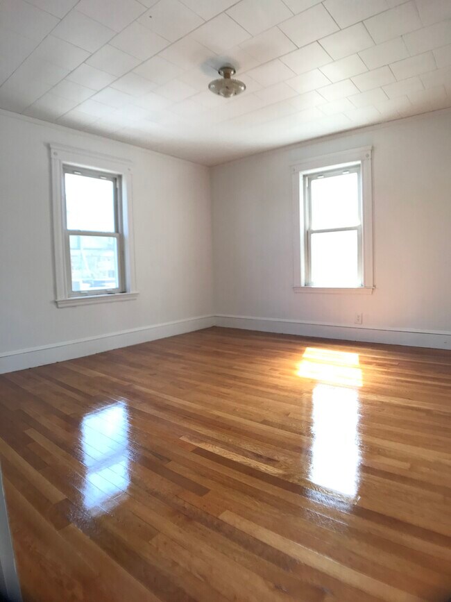 Photo - 6 Endicott Ave