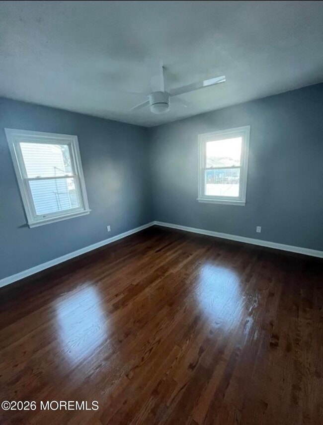 Photo - 539 Olive Pl