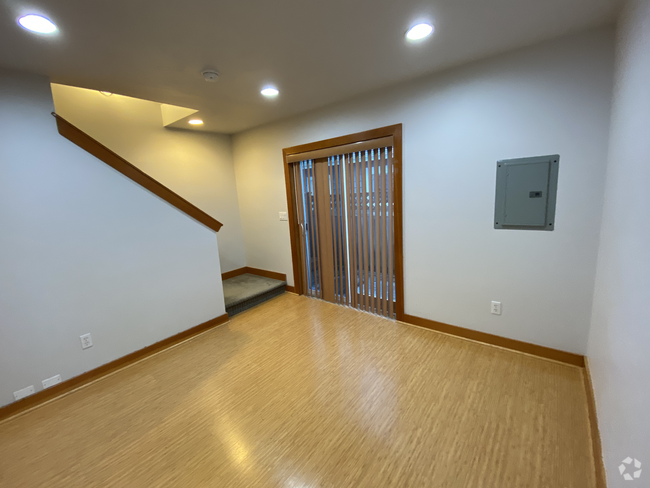 Building Photo - 708 15th Ave Unit B Rental