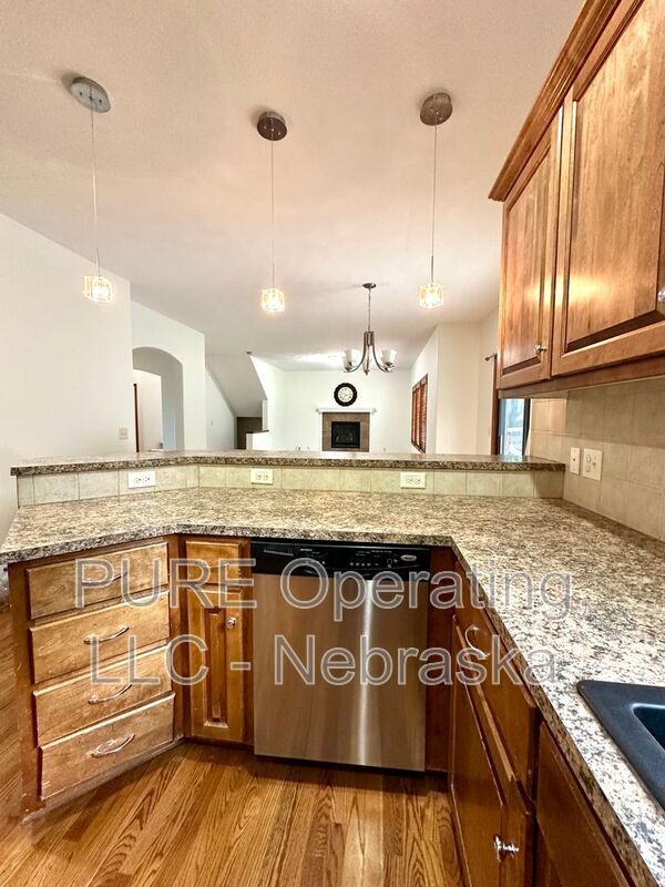 Photo - 18424 Howard St House