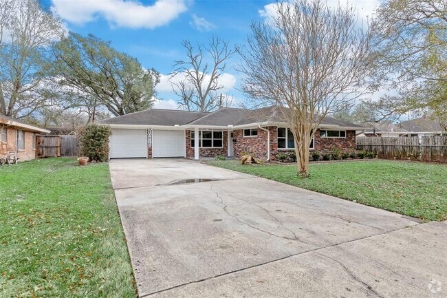 Building Photo - 10615 Clematis Ln Rental