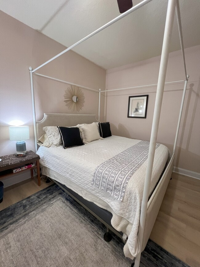 Photo - 16 Kaiser Pl Unit French Studio Apartment