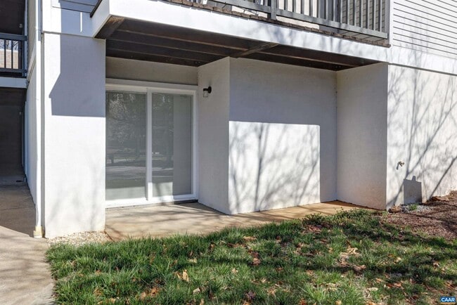 Building Photo - 1243 Cedars Ct