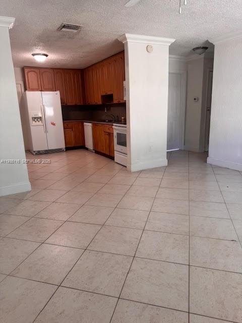 Photo - 2530 NE 182nd St Unidad 2530