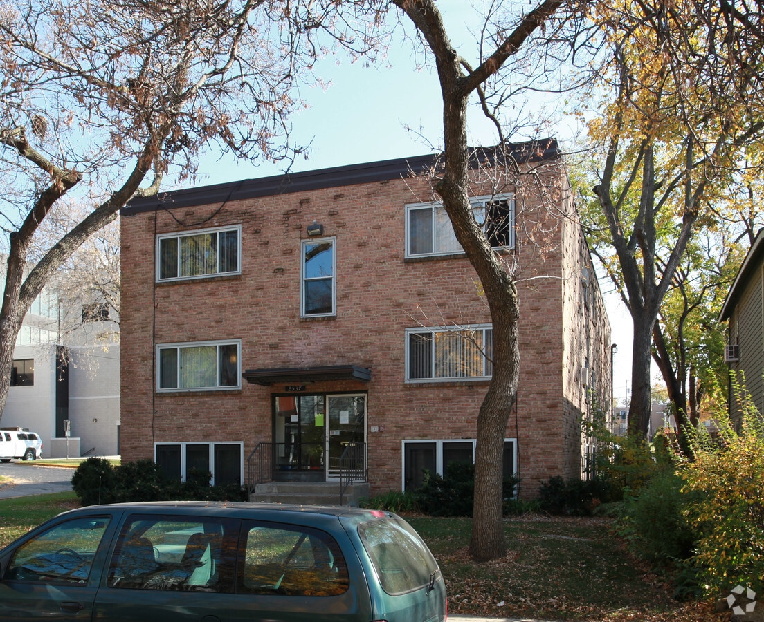 Photo - 2537 Stevens Ave S Apartamentos