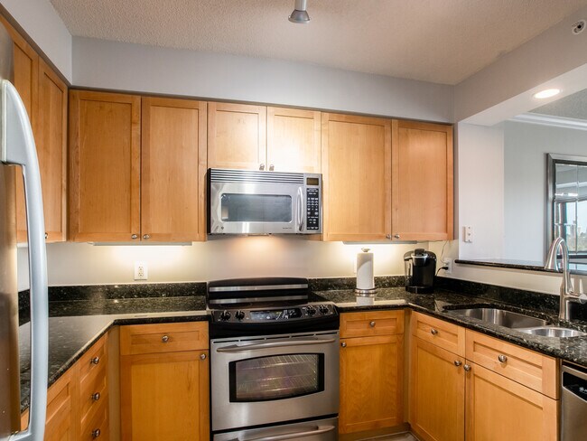 Photo - 3101 N Hampton Dr Unidad 1009