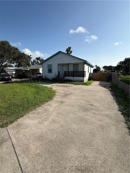 Photo - 512 Lakeside Dr