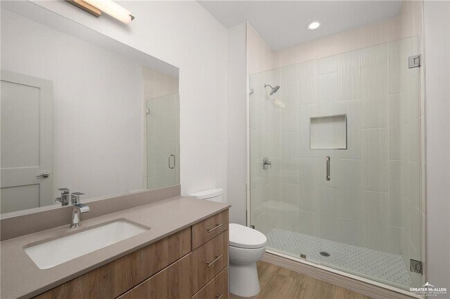 Photo - 10 Clarence Dr Unidad 1