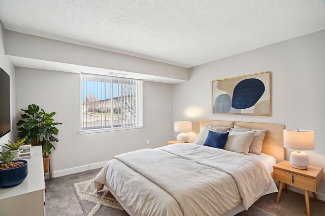 Photo - Cambridge on Ford