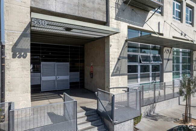 510 S Hewitt St - Barker Block