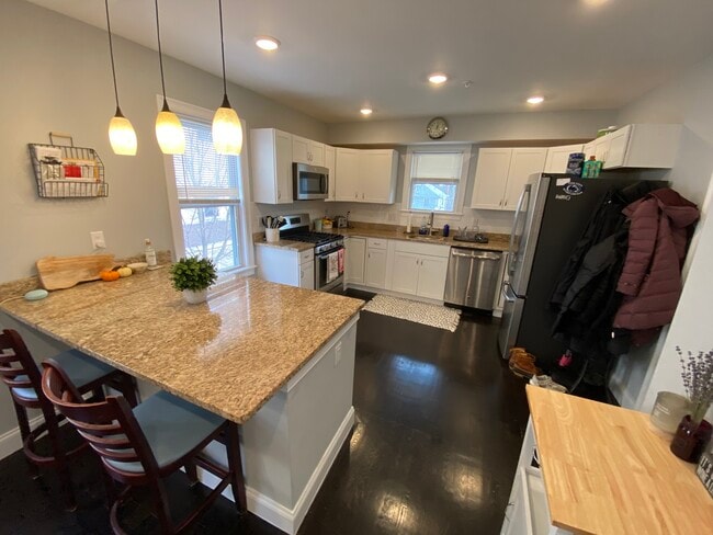 Photo - 65 Saint Marys St