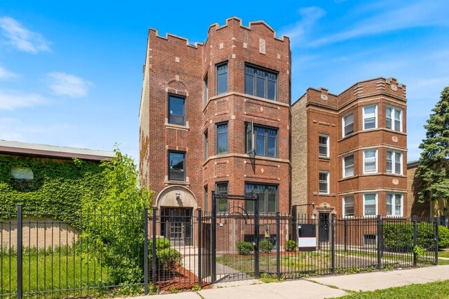 Photo - 7352 N Winchester Ave Unidad 3