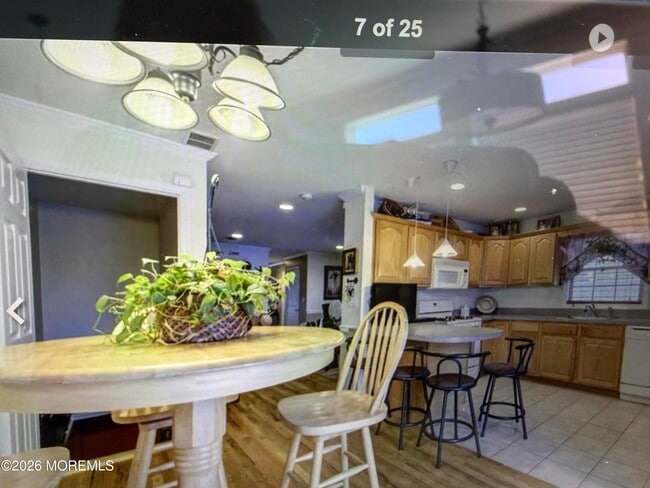 Photo - 339 Jeffries St