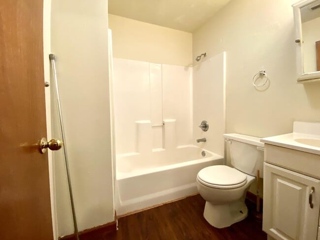 Photo - 75 Hillside Ln