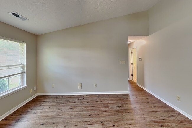 Photo - 5985 Sycamore Forge Ln