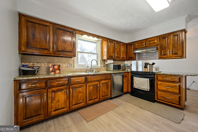 Photo - 1223 Settlebench Ln