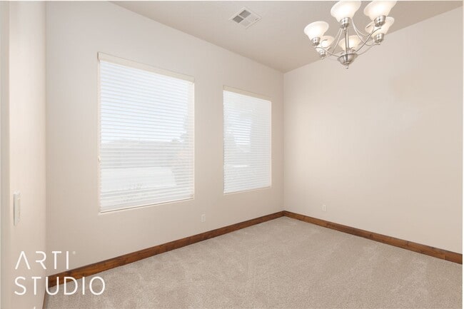 Photo - Silverstone III 4 Bedroom 2.5 Bathroom