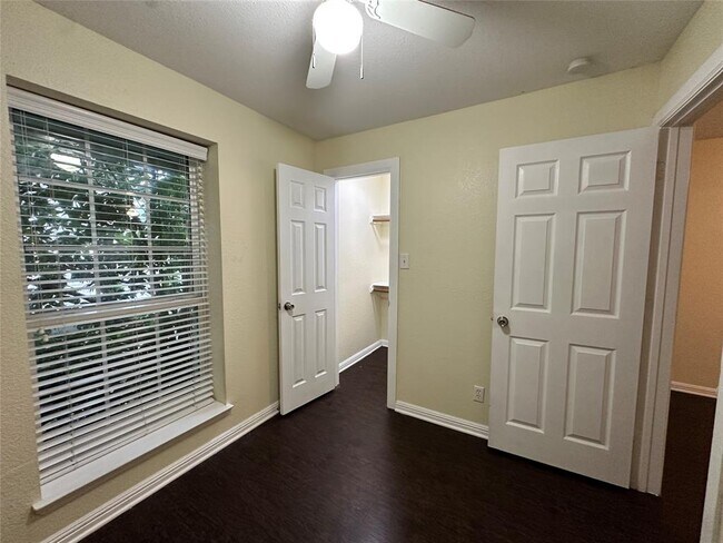 Photo - 735 W Cavalcade St Apartment Unit 23