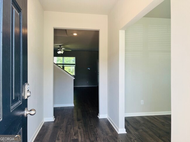 Photo - 138 Silver Birch Pass