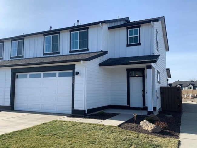 3 Bed/2.5 Bath Pahlisch Home in NE Bend - ... - 3 Bed/2.5 Bath Pahlisch Home in NE Bend - ...