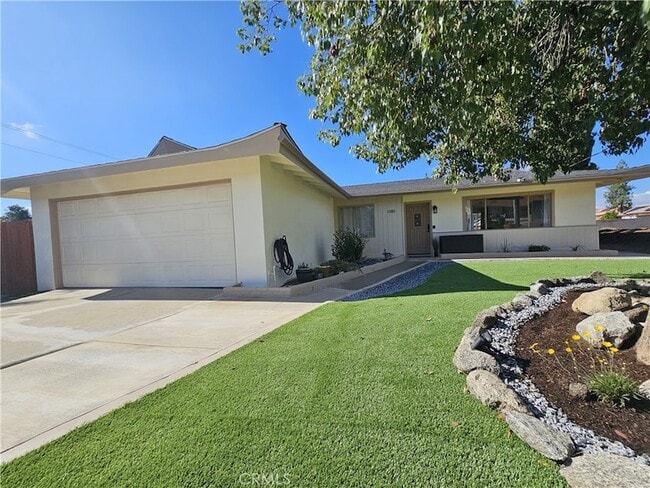 Photo - 11981 Franklin St