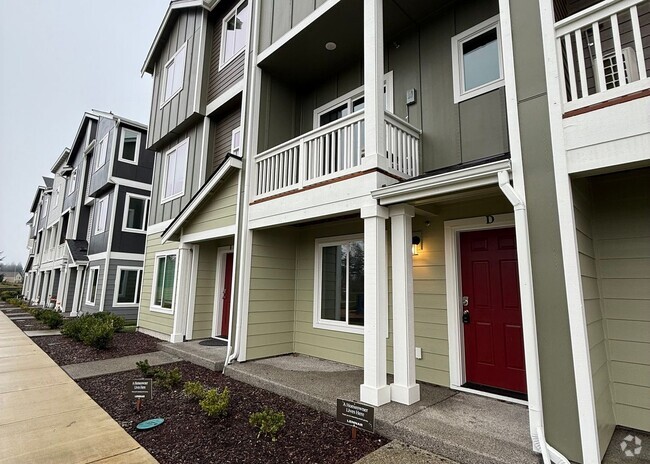 Building Photo - Nearly new 3 bed Townhome