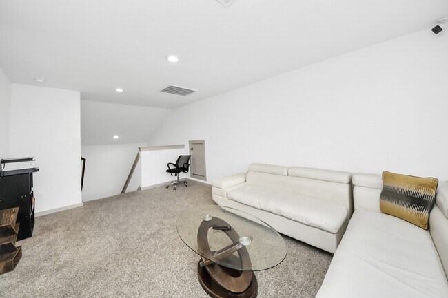 Photo - 311 John House Ln