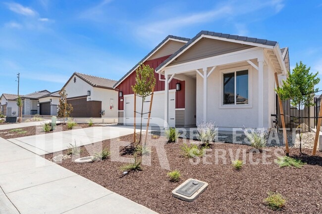Photo - 3062 Pansona St