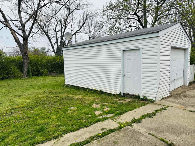 Photo - 37 Twinbrook Ct