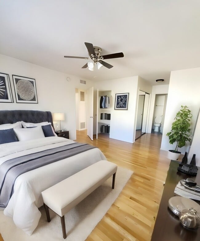 Photo - 400 Serrano Ave